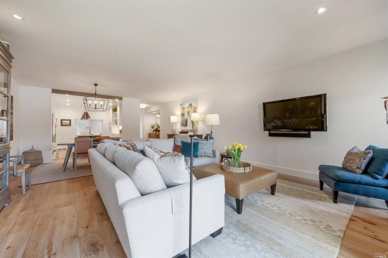 1125 S Eliseo Dr