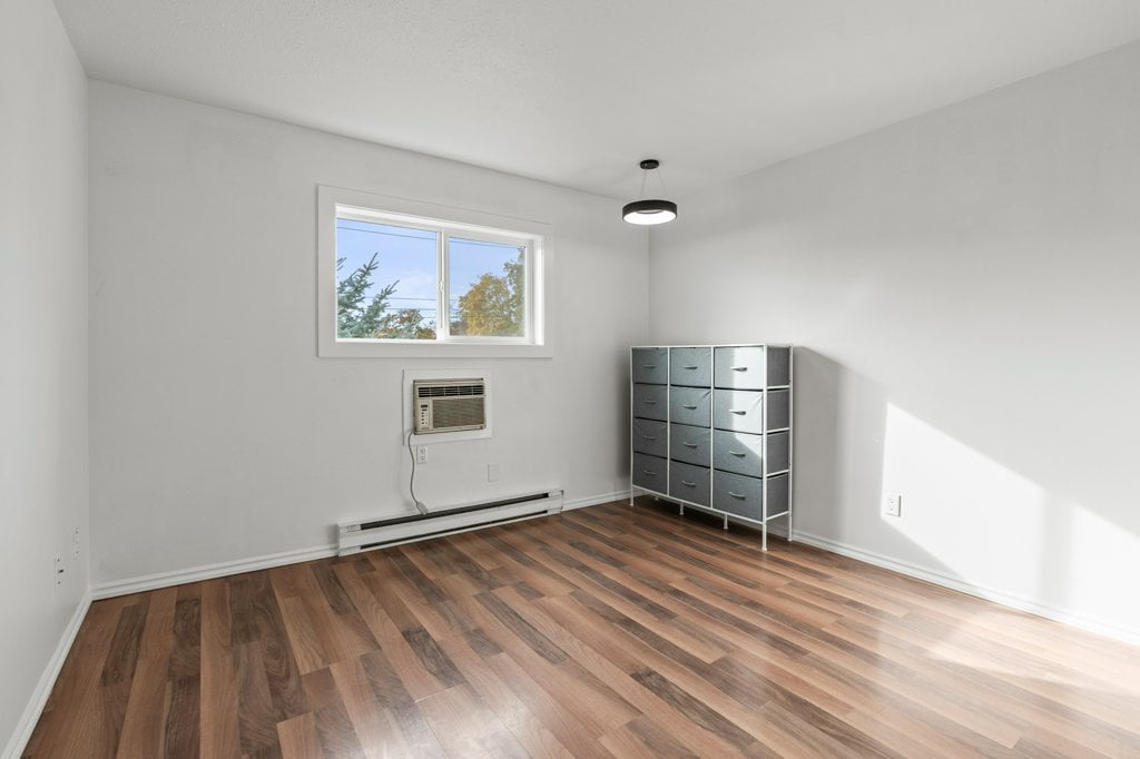 318-3304 35 Ave