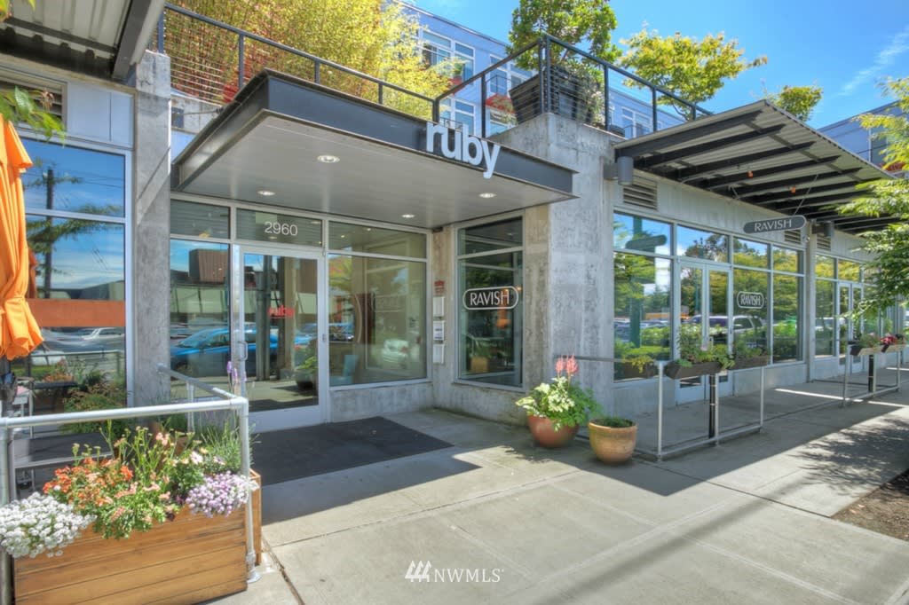 2960 Eastlake Ave E, #111