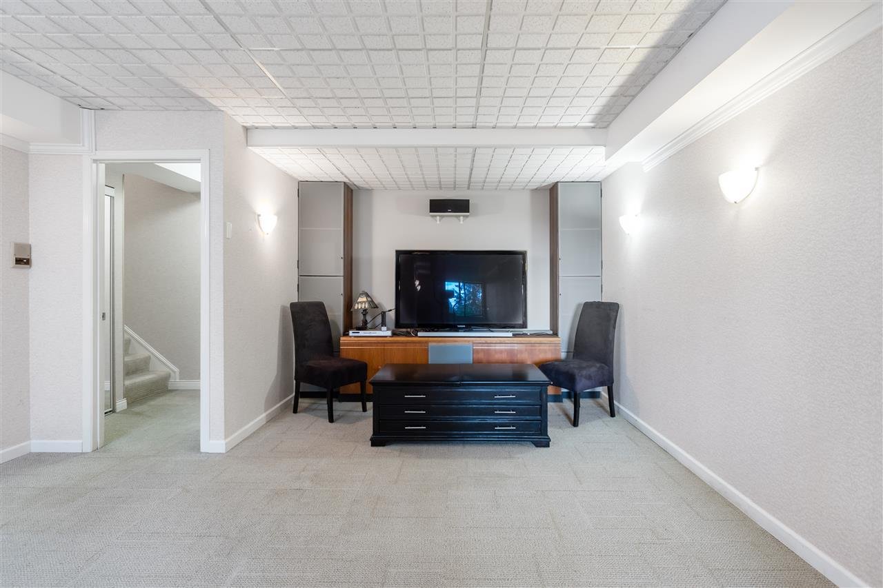 5719 Owl Ct