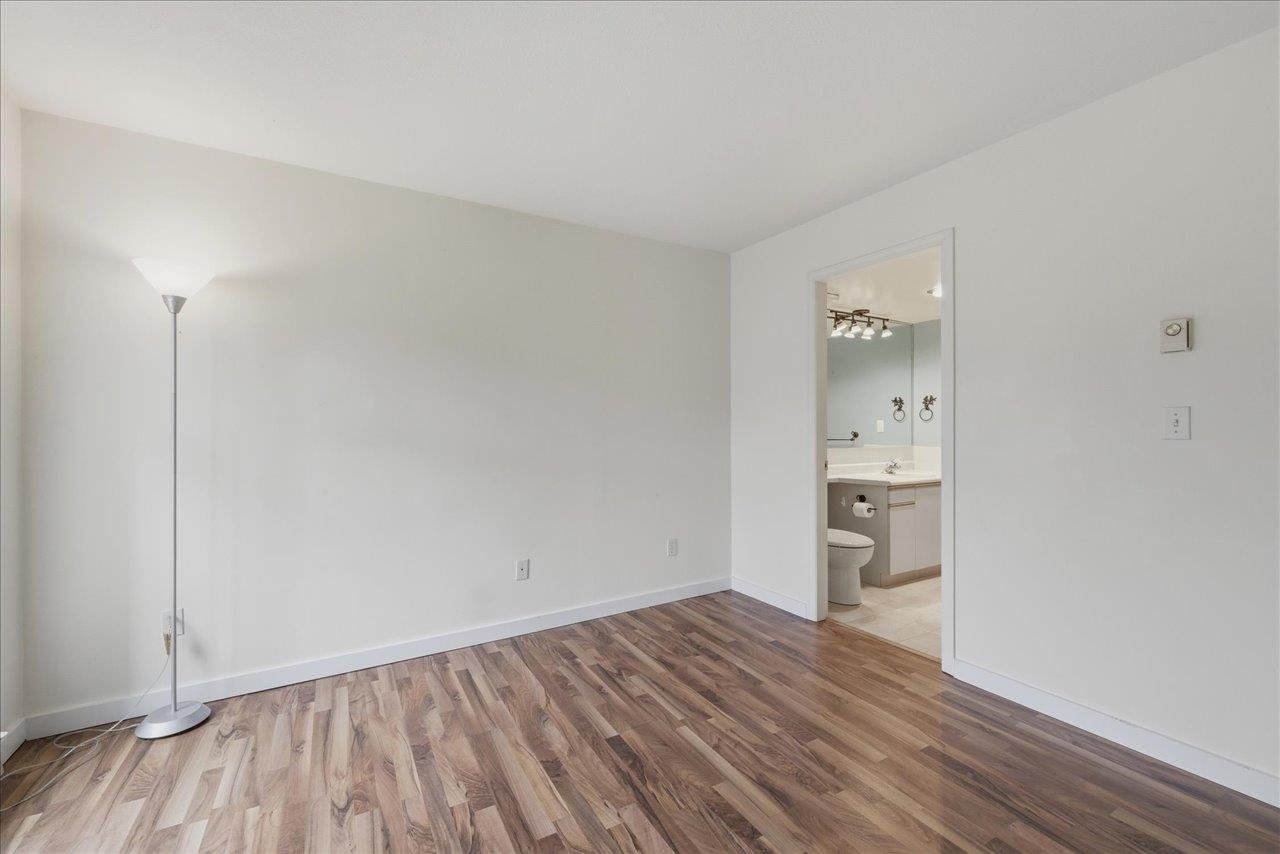 214-7435 Moffatt Rd