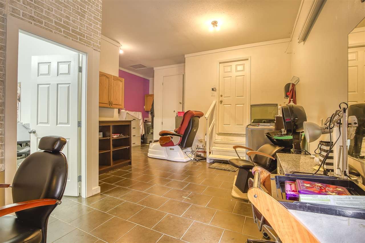8494 140 St