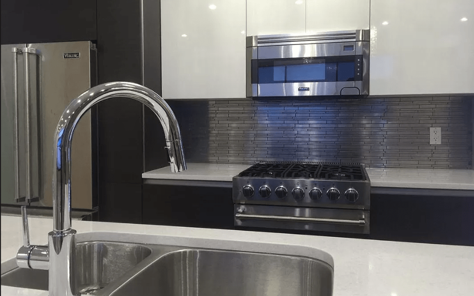 1809 Emmons Ave Unit: 7i