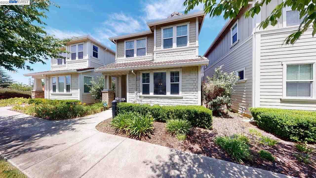 521 Lexington Dr