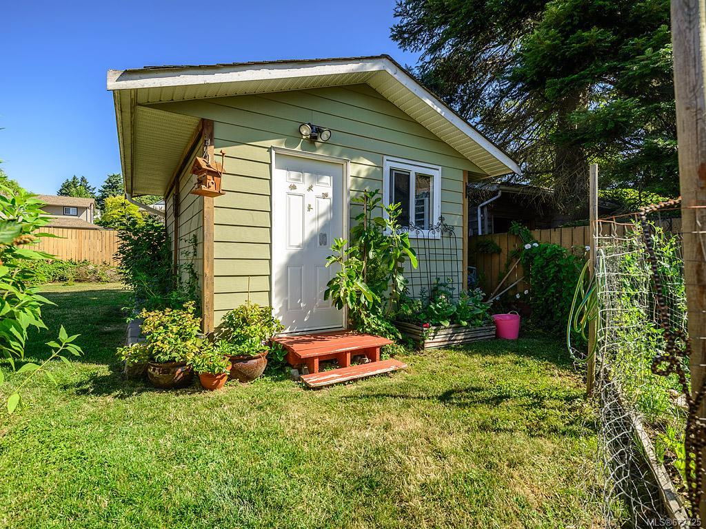 592 Atkins Ave, Langford