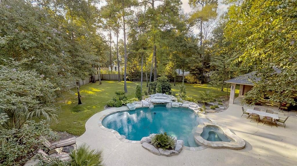 58 Hollymead Dr