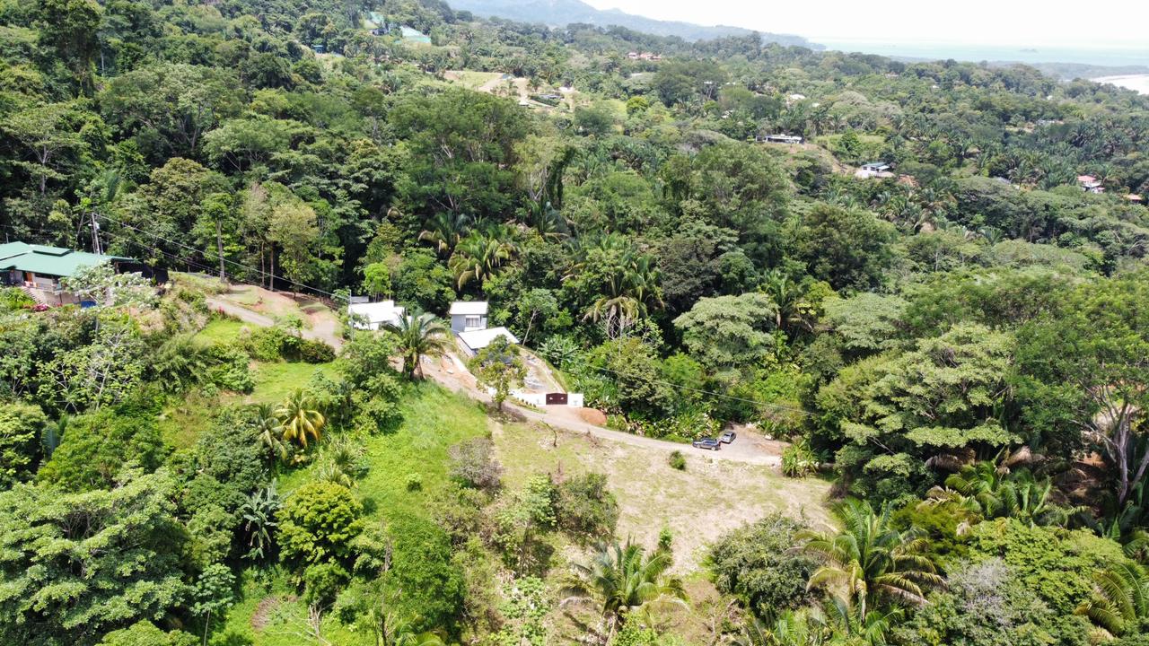 Your Dream Coastal Retreat Awaits: Prime Investment Opportunity in Playa Hermosa, Bahía Ballena