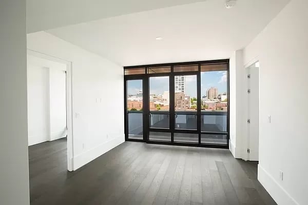 60 South 8th Street Unit: 907