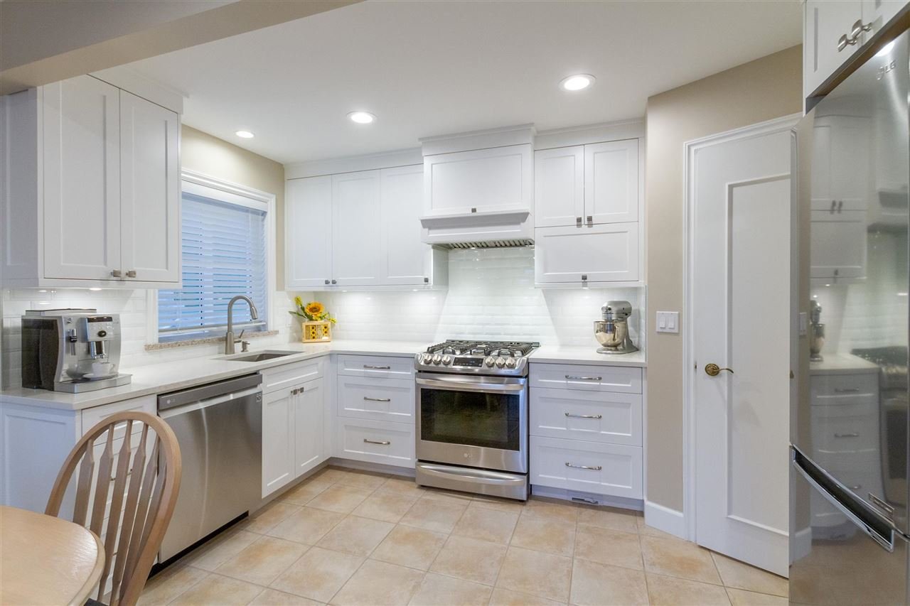 4751 Pandora St