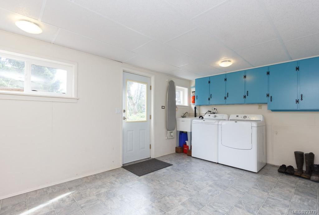 4337 Parkside Cres