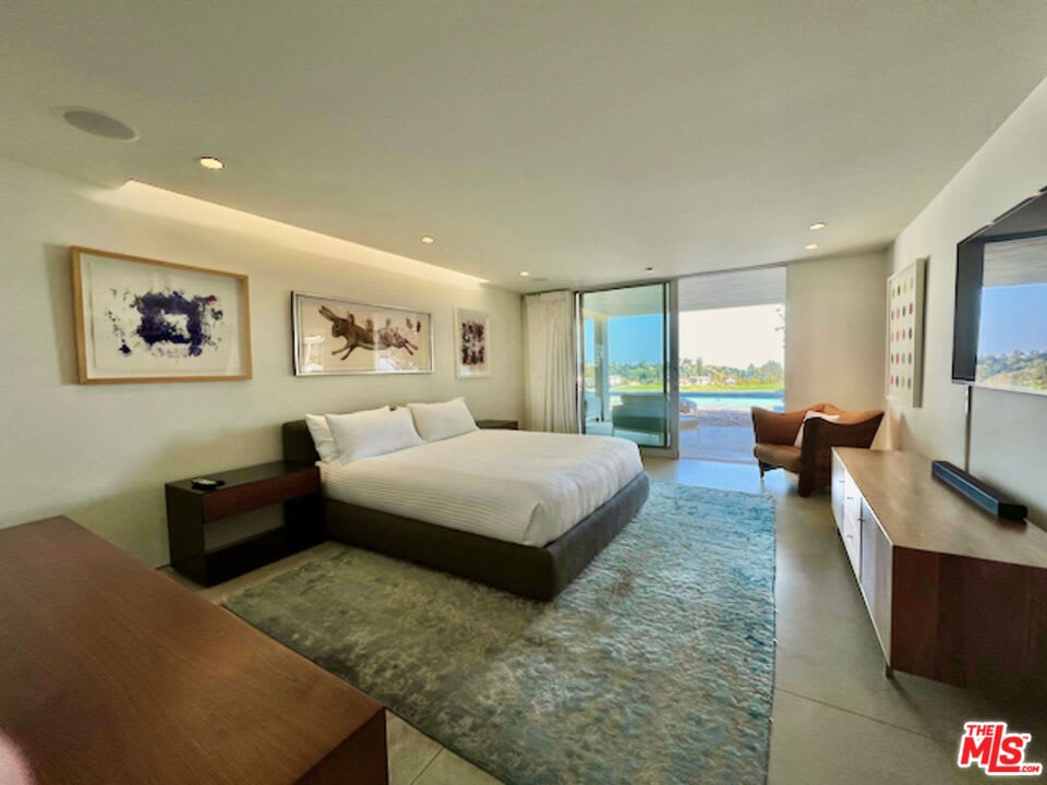 Retreat View