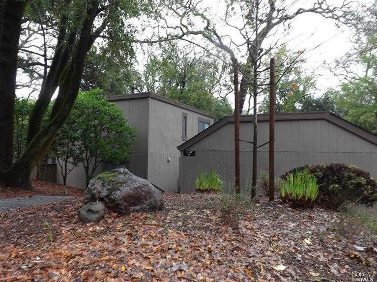 21 Arrowhead Ln