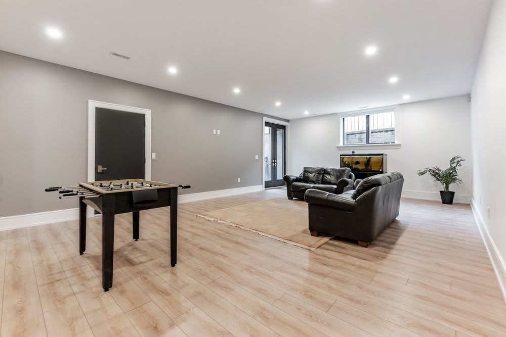 21 Martin Grove Rd