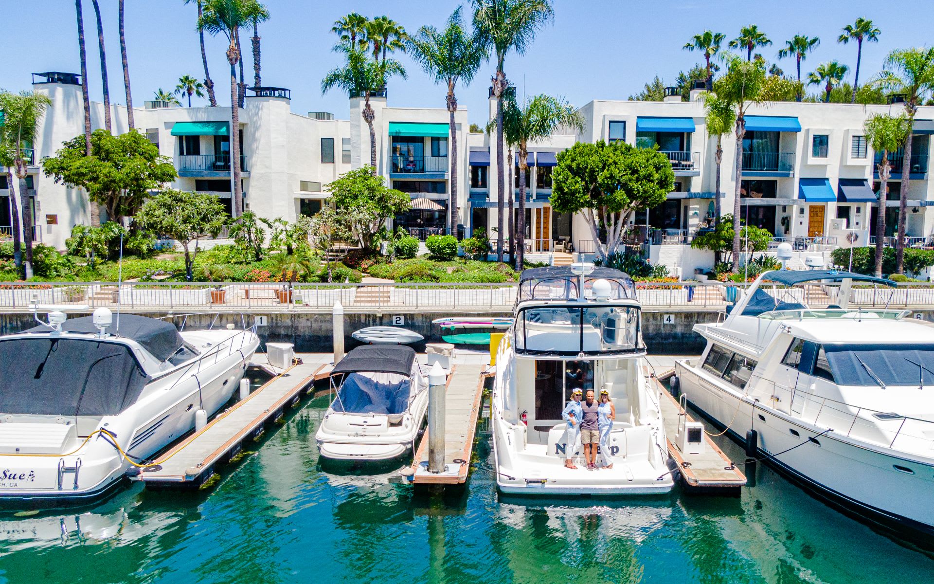 5534 Azure Way