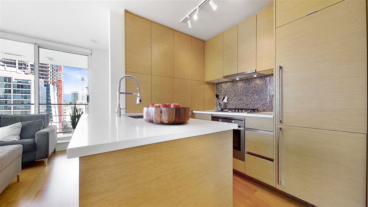 1705-565 Smithe Street, Vancouver