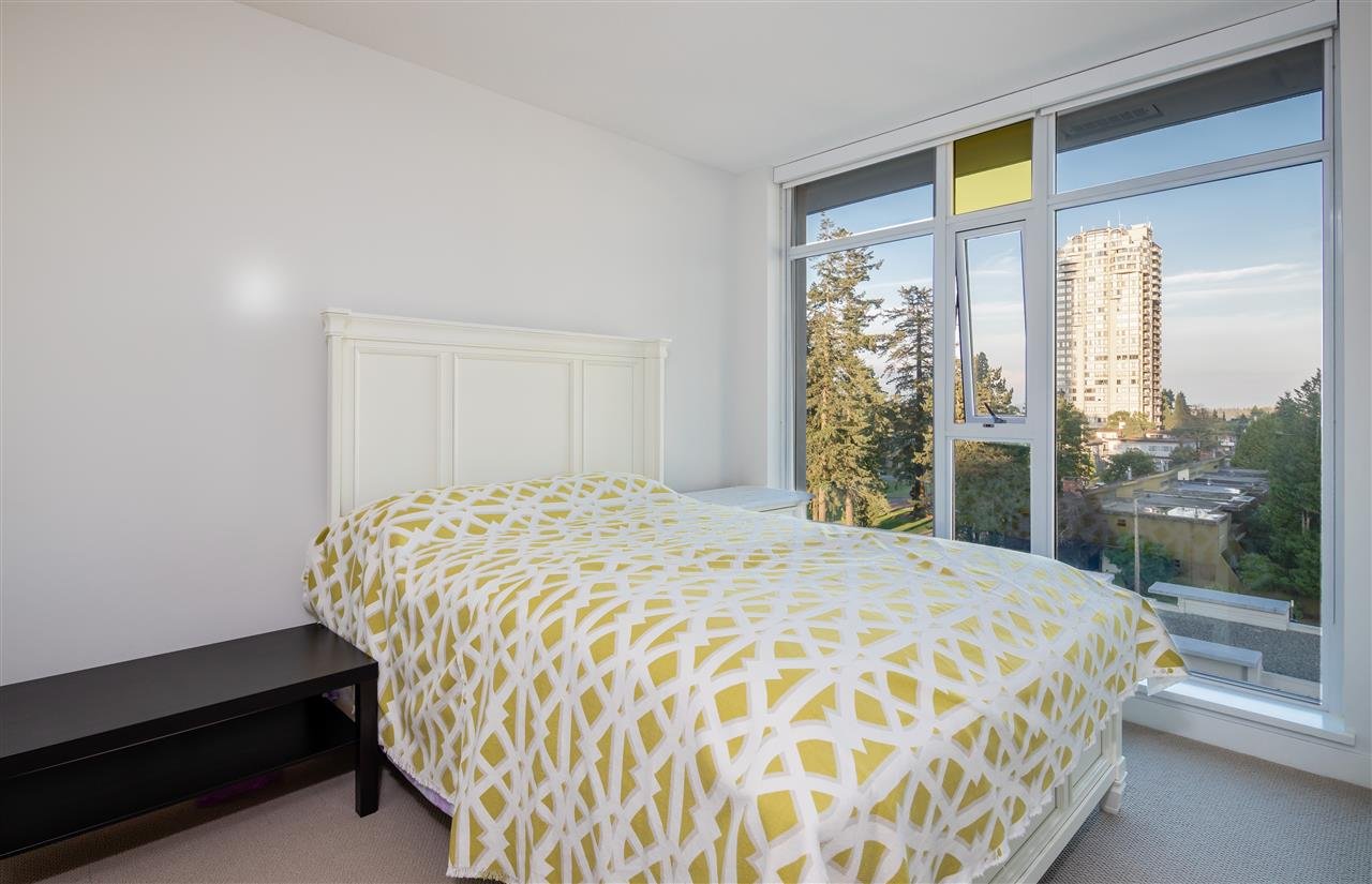 801-6588 Nelson Ave