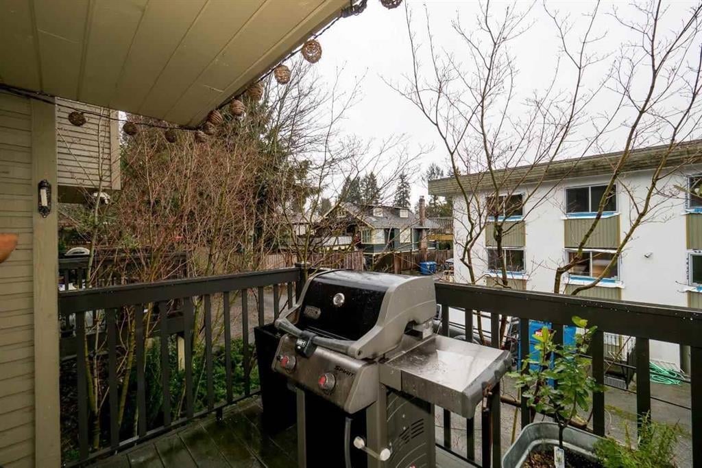 3128 Lonsdale Ave