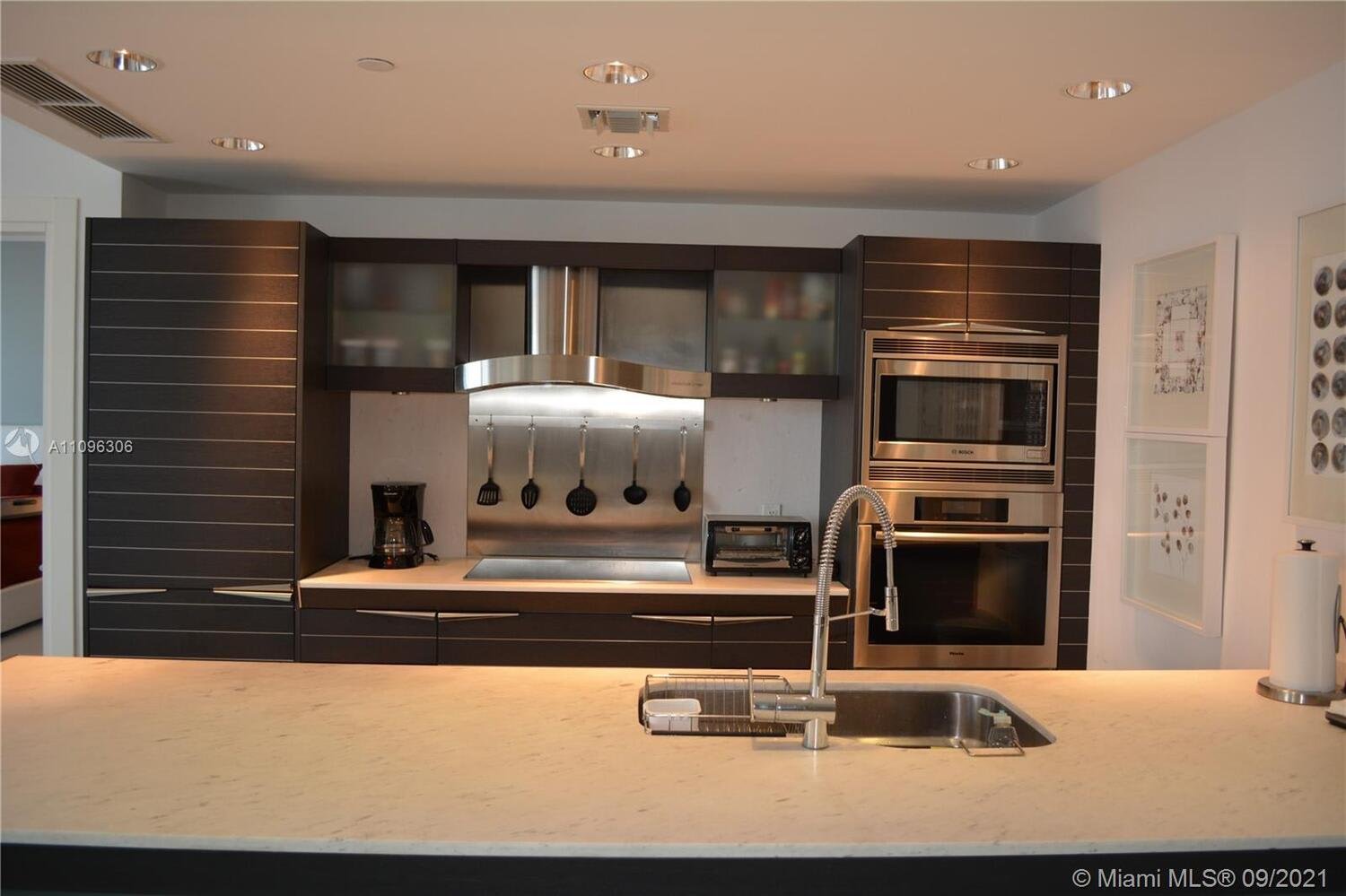 200 Biscayne Blvd Way, #3308  