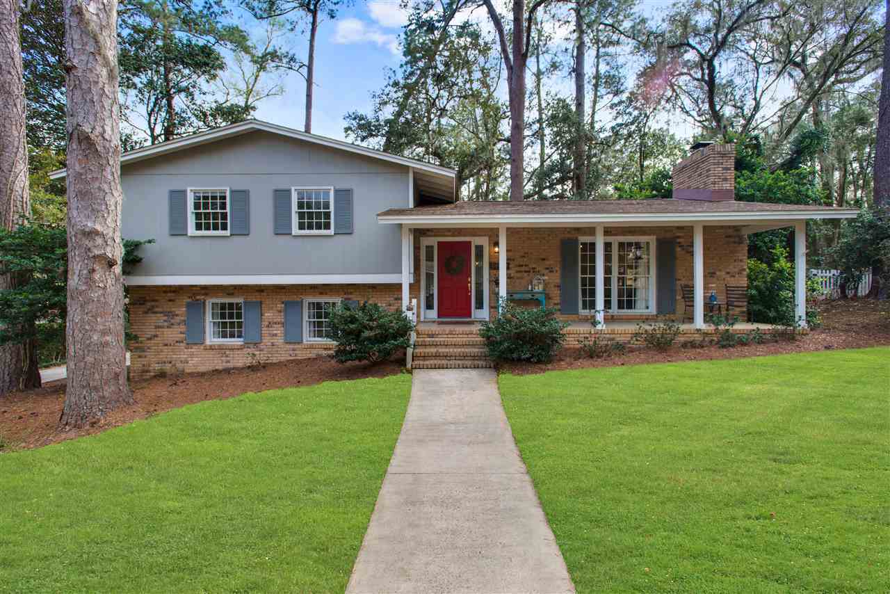 1107 Sandhurst Dr