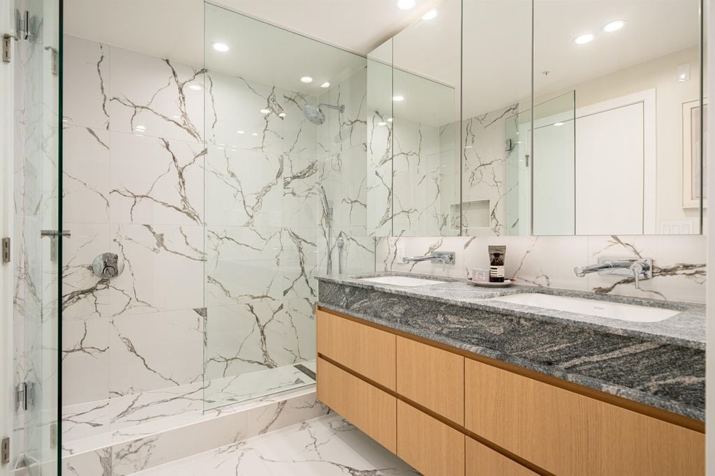 3668 W 10th Avenue 202, Vancouver