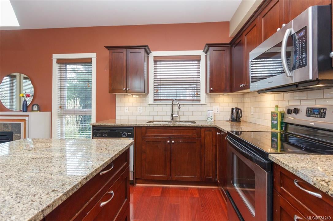 B106-201 Nursery Hill Dr, View Royal
