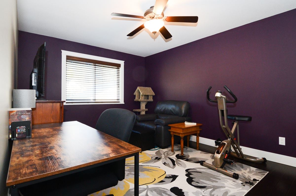 10404 Parkwood Dr