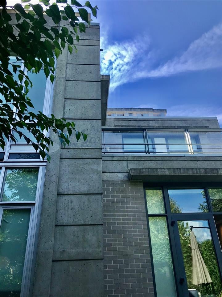 1955 Alberni St