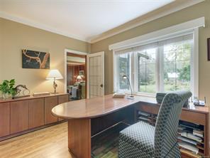 3900 Cadboro Bay Rd