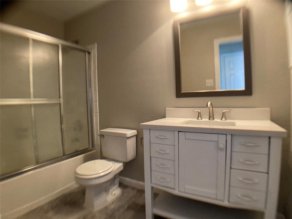 14315 Fenton Ln