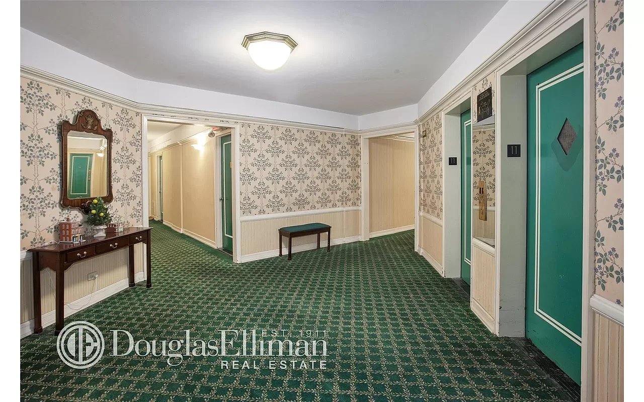 180 Cabrini Boulevard Unit: 112