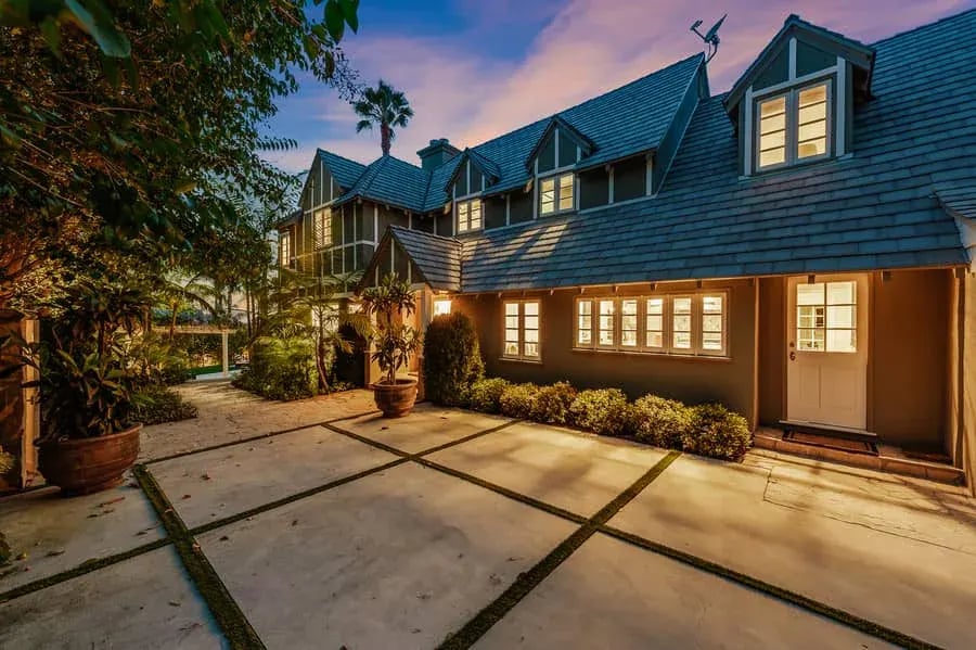 1423 N Doheny