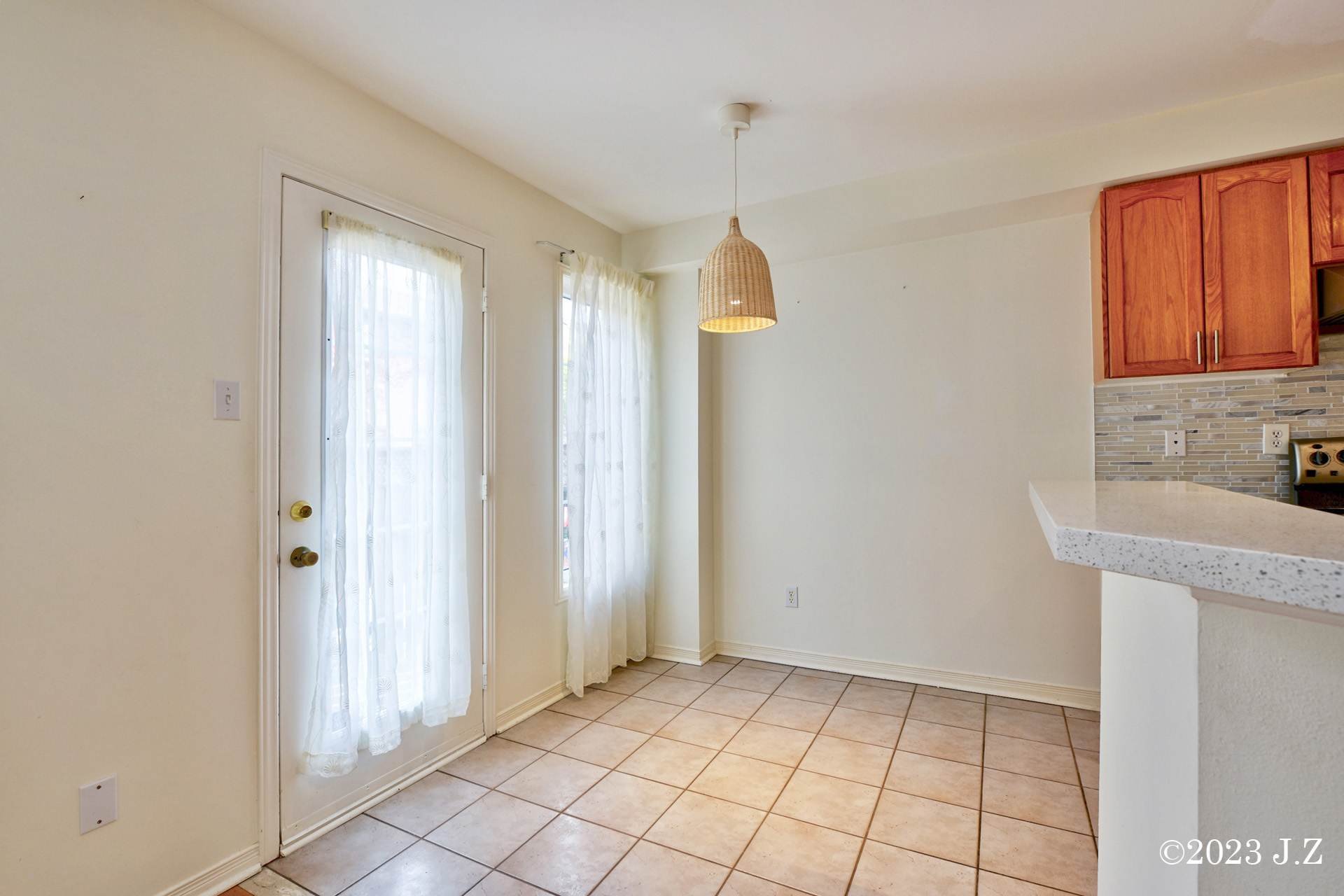 2 Waterton Cres