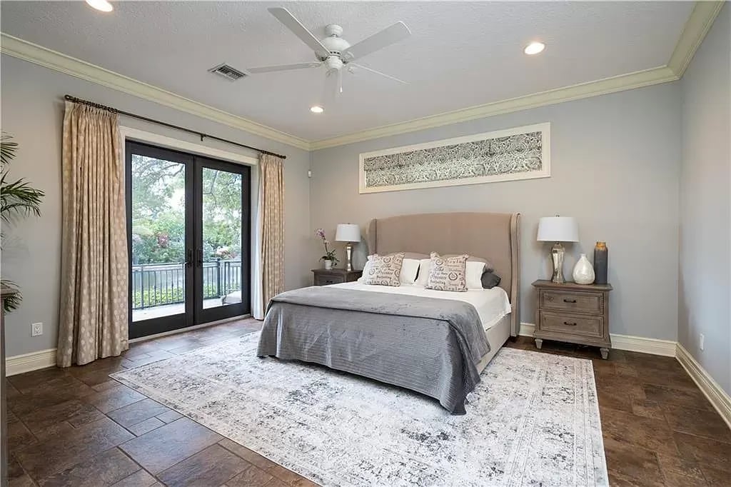 1611 W Camino Del Rio