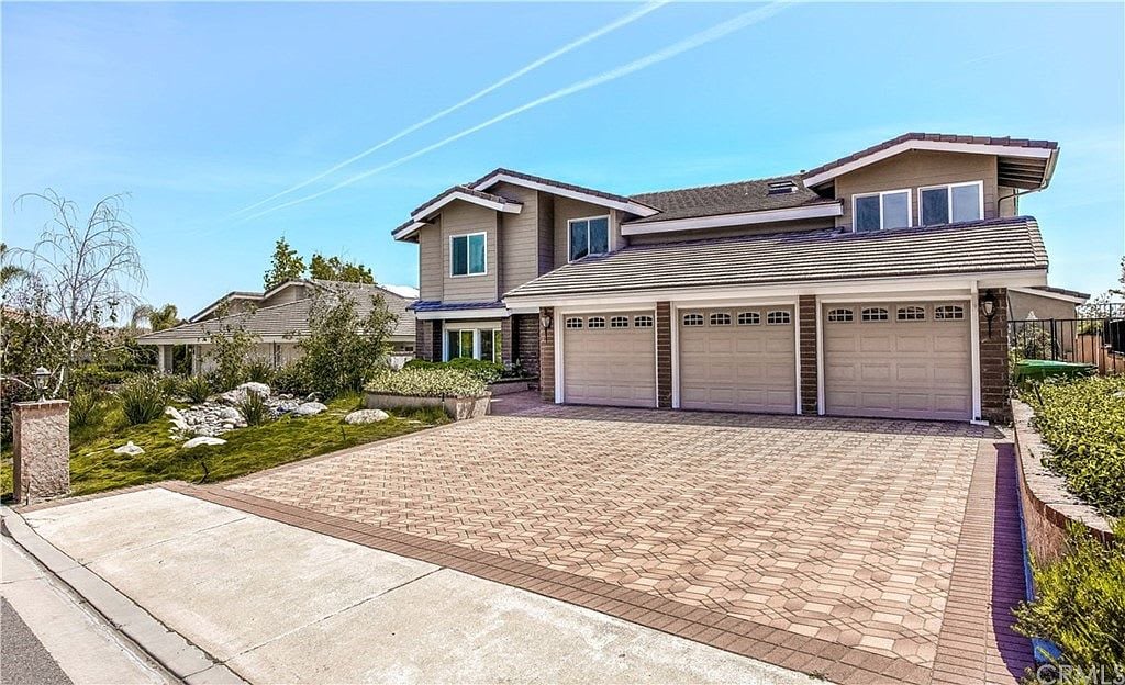 1792 Bridle Path Way