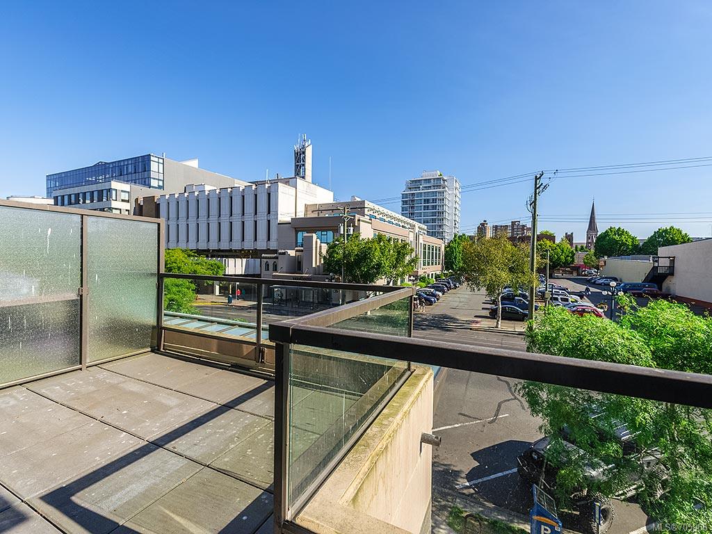 207-845 Yates St, Victoria
