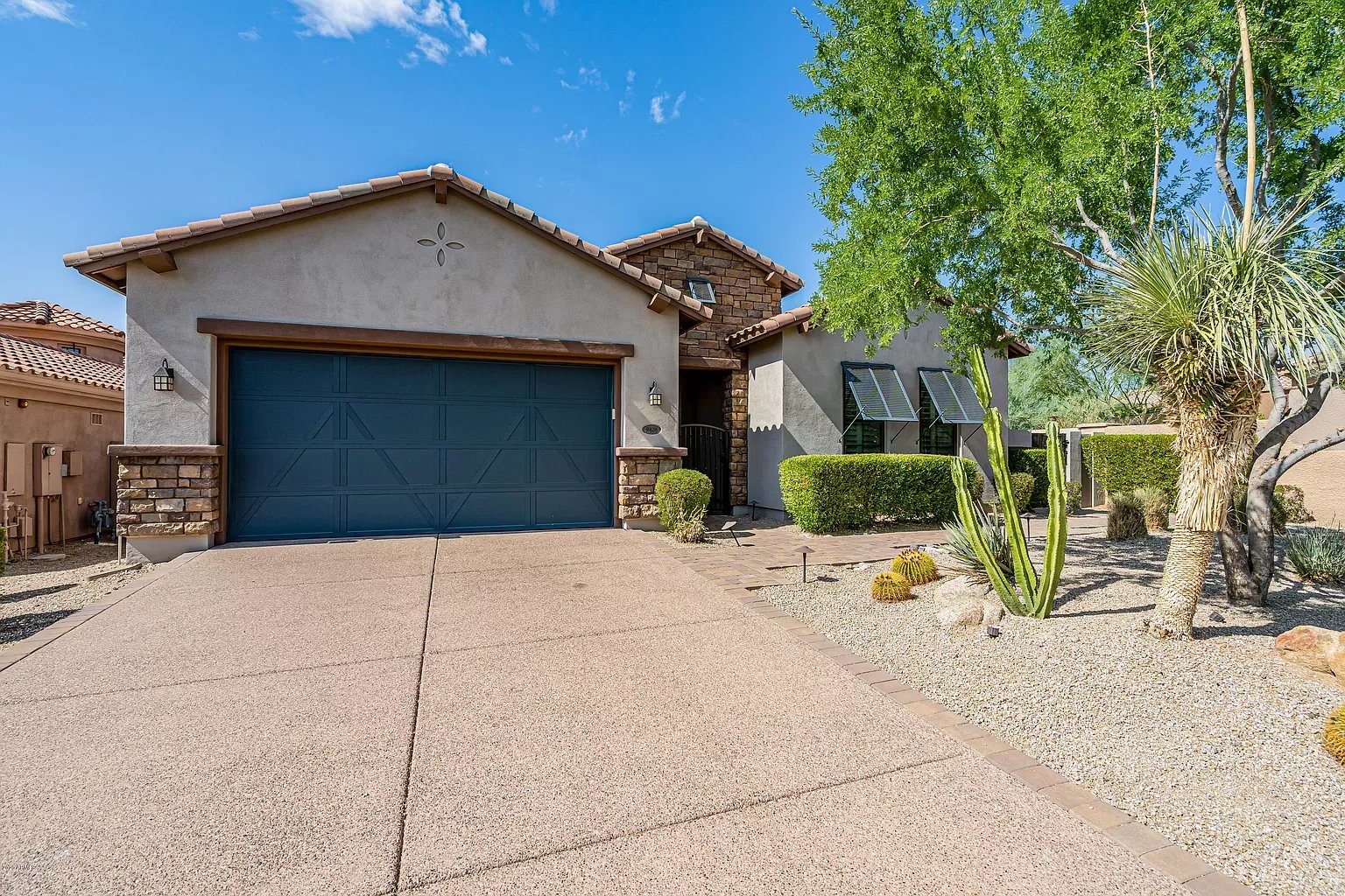 9826 E Piedra Dr