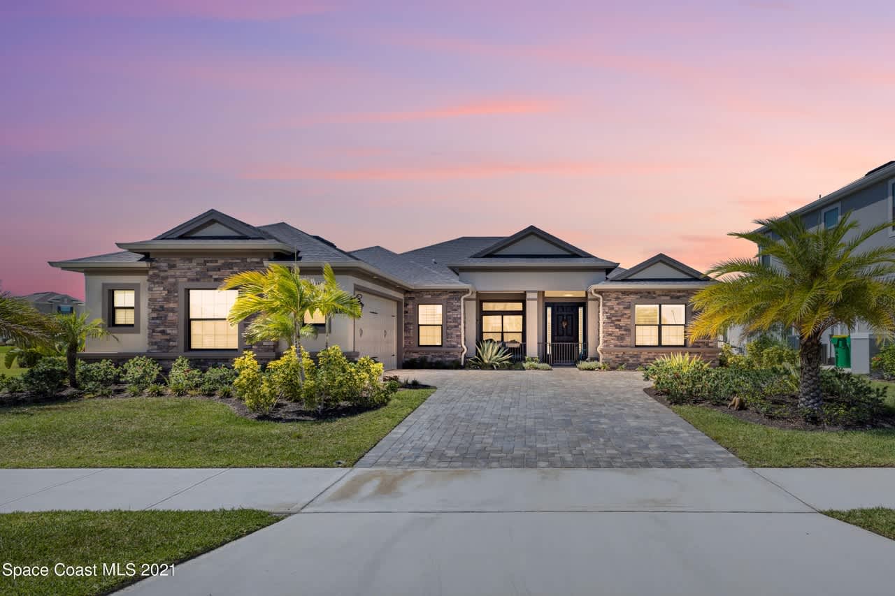 7689 Kerrington Dr