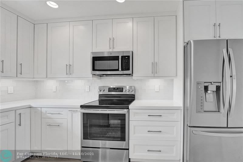 2408 NE 26th Ave