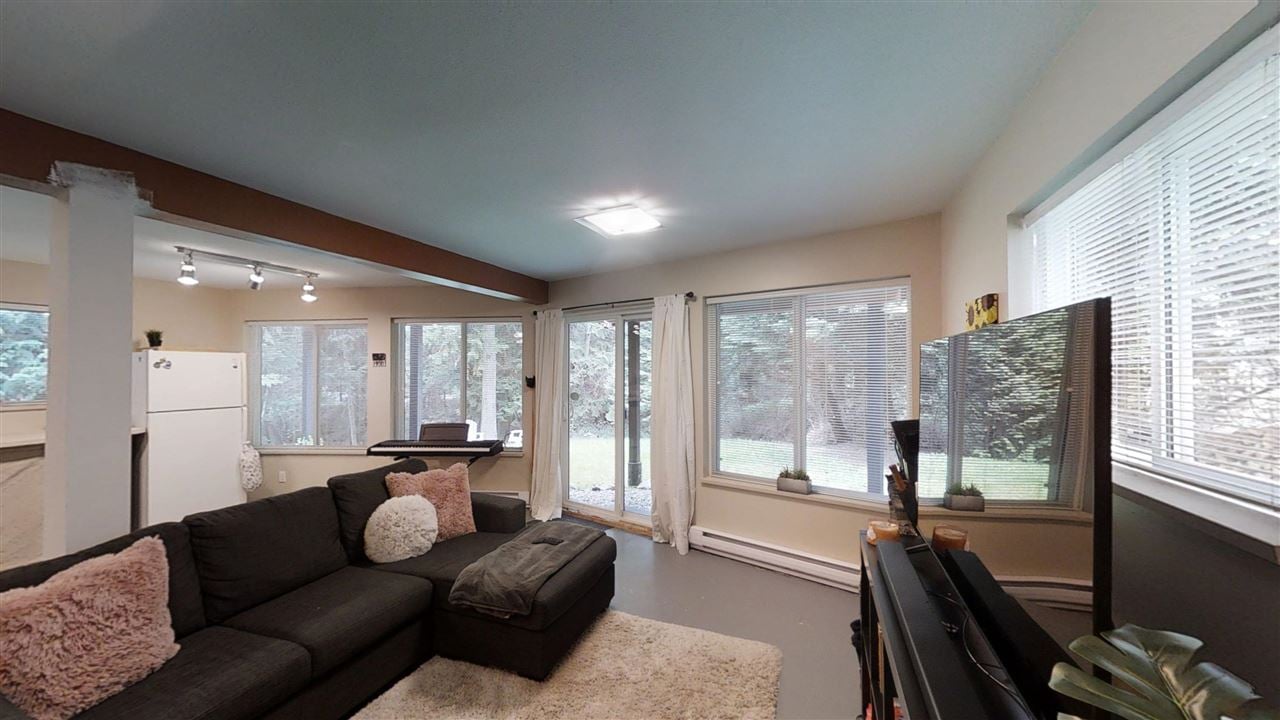 5557 Riley Road, Halfmoon Bay