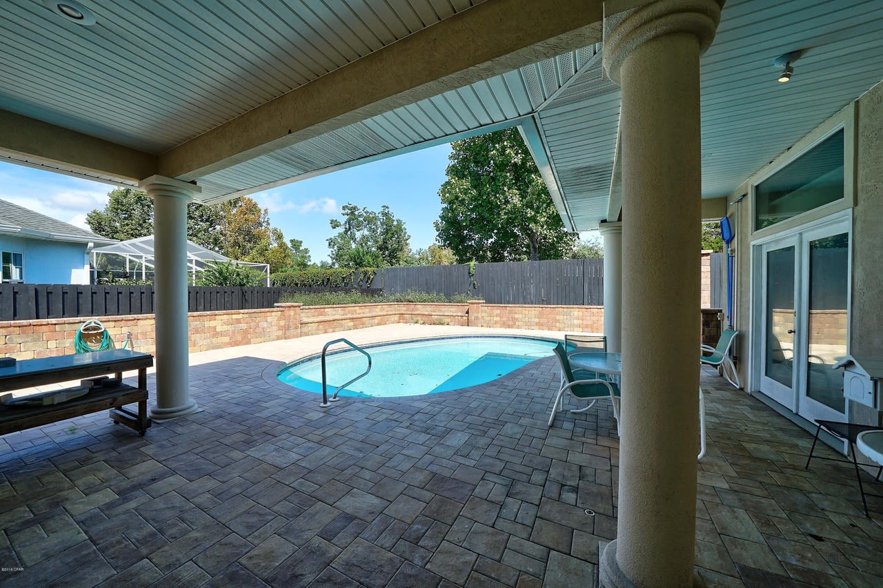 138 PALM GROVE Boulevard