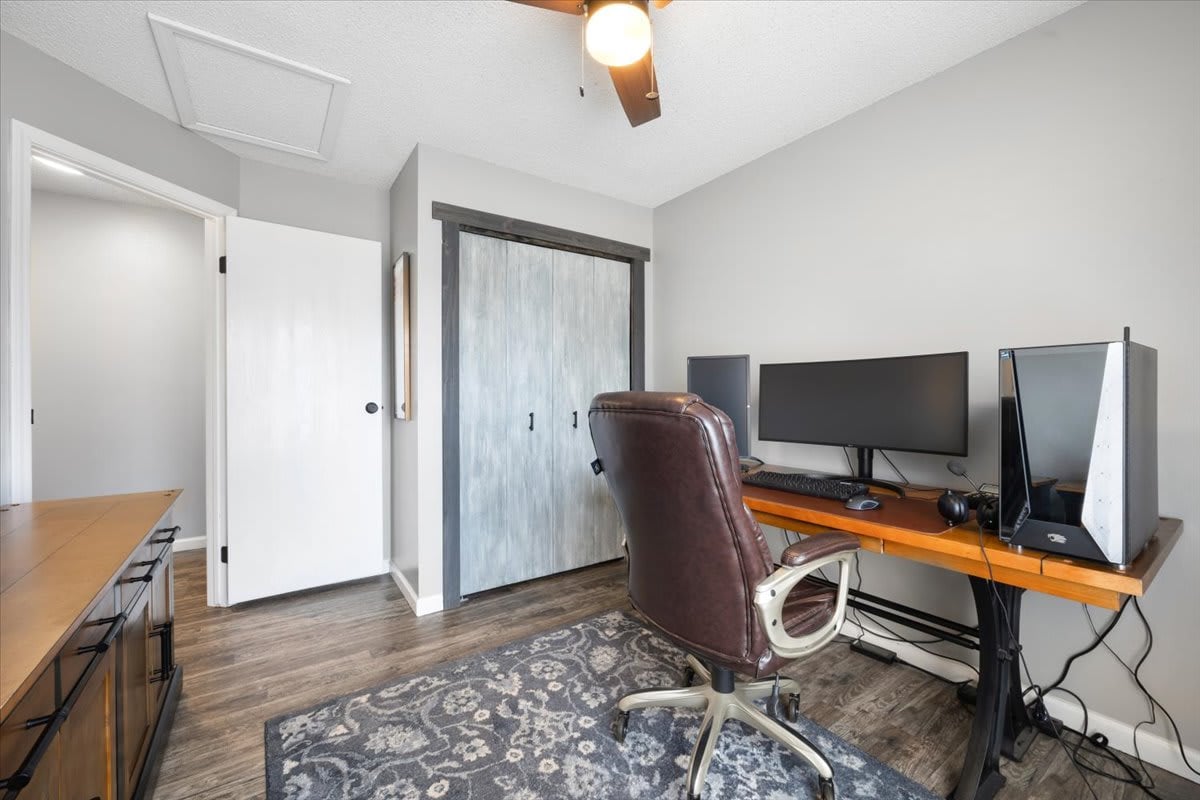 330 Hinks Court