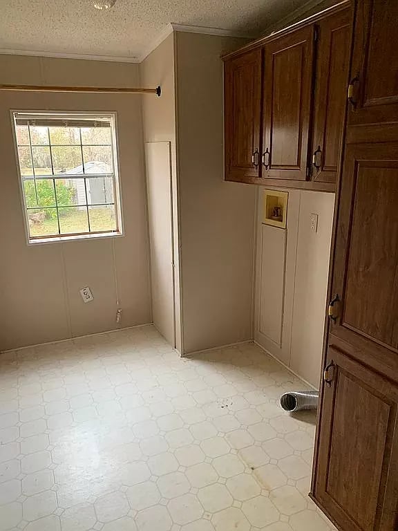 10711 VICKERY