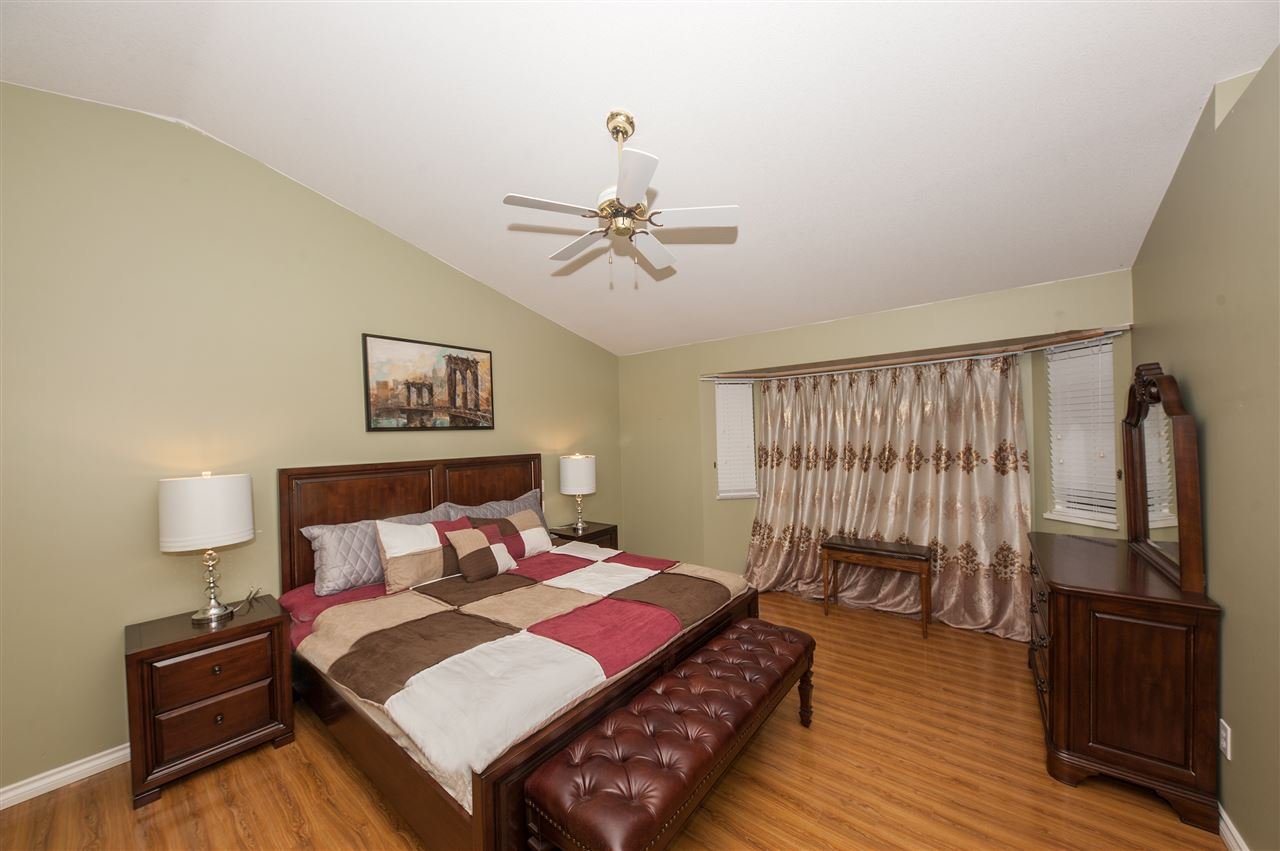 3329 Rosalie Ct