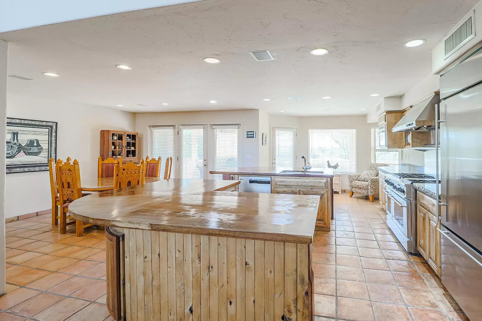 5763 E Miramonte Dr