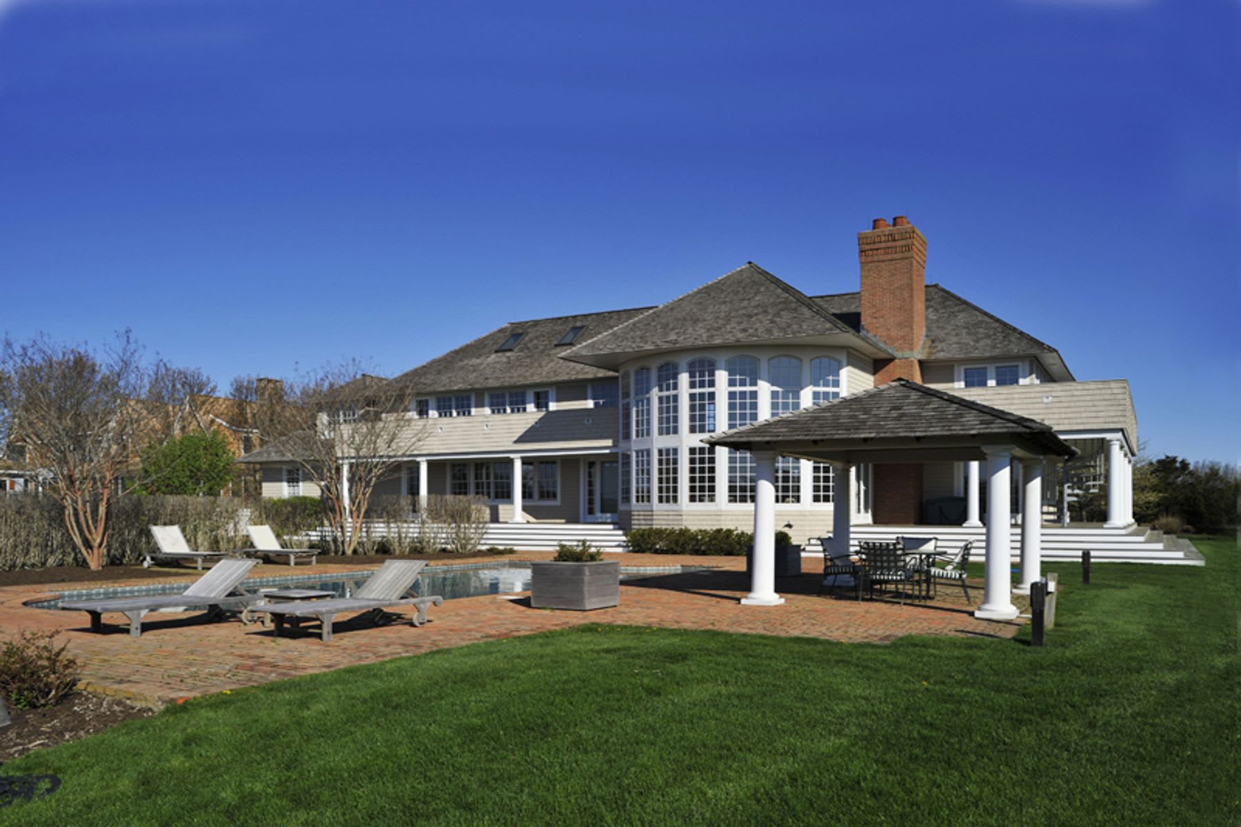Ocean Views, Ocean Breezes