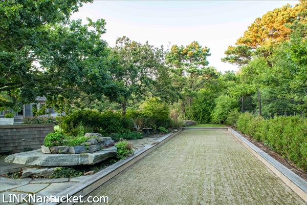 West of Town - 85 Millbrook Rd