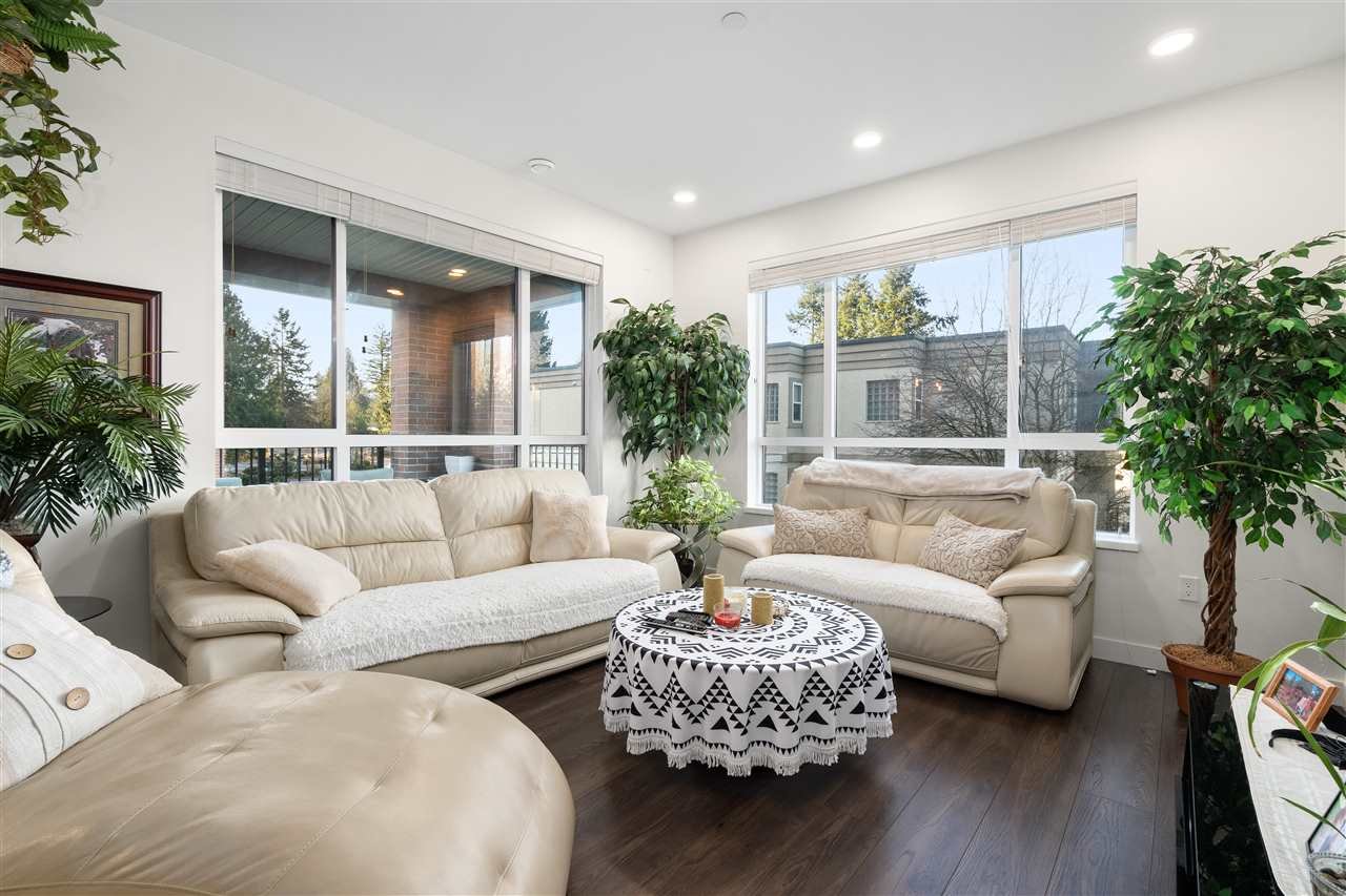 206-33530 Mayfair Ave