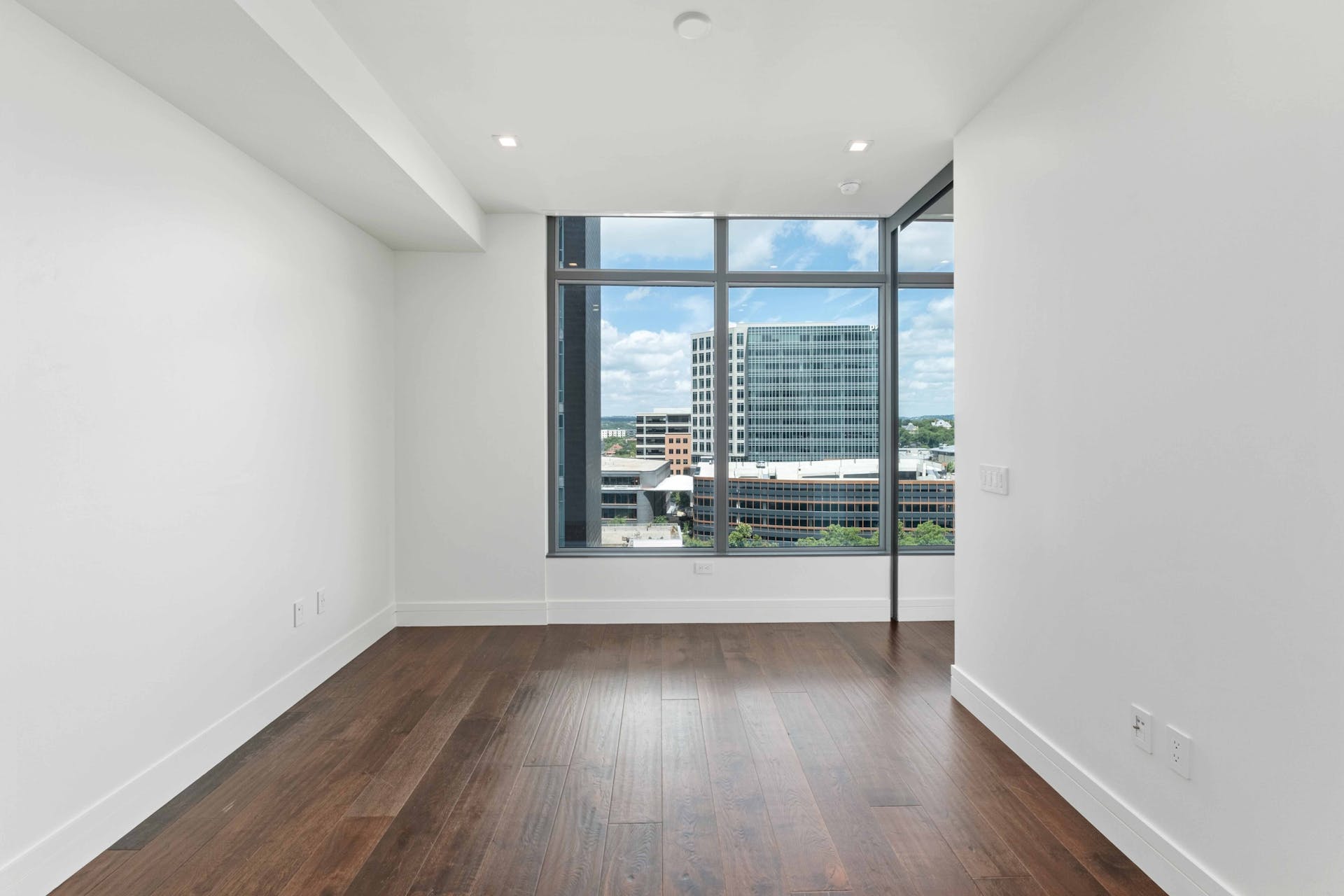 501 West Ave #1004