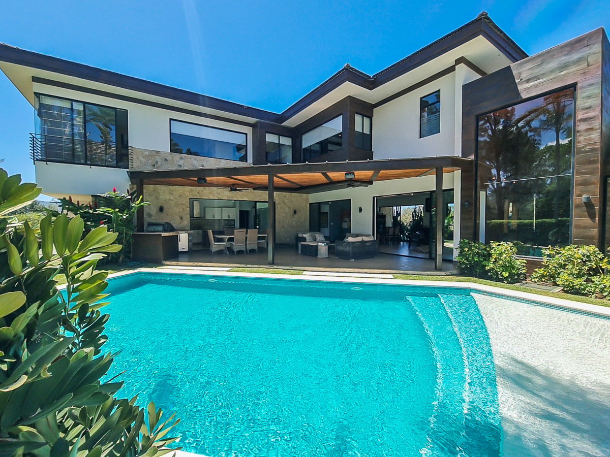 Contemporary Golf Course Villa, Guacima, Alajuela