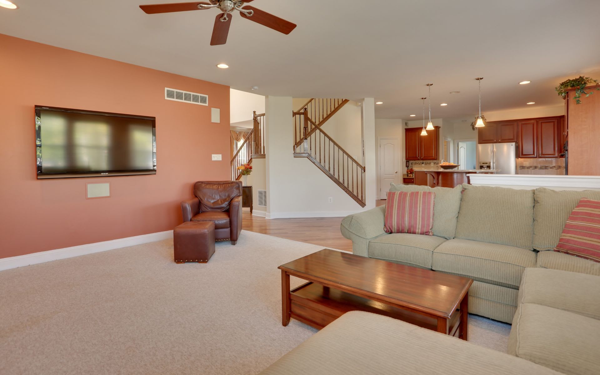 8 SHOREHAM CT